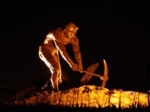 Escultura em honra dos mineiros.