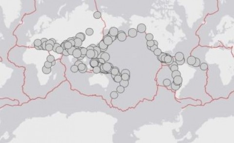 Cento e quarenta e sete terremotos registrados entre 1900 e 1918 em todo o mundo. Mapa via USGS