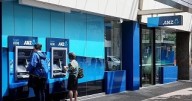 PASSOS ACELERADOS EM DIREÇÃO À MOEDA DIGITAL: Milhares de máquinas para sacar dinheiro são removidas em toda a Austrália à medida em que os bancos se tornam digitais