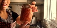 Como armazenar feijão cozido por mais de um ano... SEM GELADEIRA E SEM CONGELAR (vídeo)