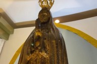 Você conhece a imagem de Nossa Senhora que, há mais de trinta anos, verte água, sal, azeite, mel e, eventualmente, vinho? 