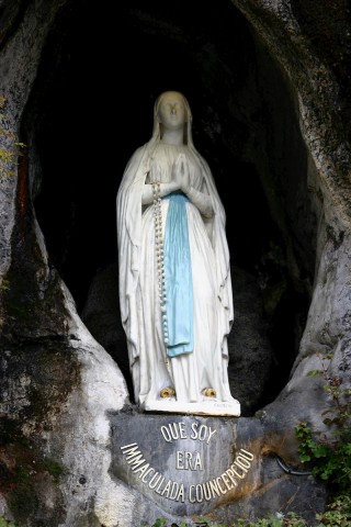 Gruta de Lourdes.