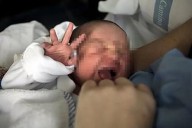 Nasce o primeiro bebê no Reino Unido com DNA de três pessoas