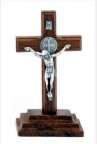 A CRUZ DE SÃO BENTO E O COMBATE AO DEMÔNIO