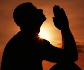 AVE CRUX - A oração pedida por Jesus para se ter proteção durante o período das grandes calamidades: terremotos, guerras, inundações...  