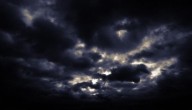 NUVENS NEGRAS SOBRE A TERRA (Sonho profético)