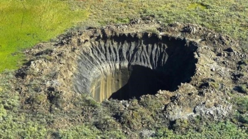 Enormes buracos estão aparecendo no permafrost - Imagem: Getty Images.